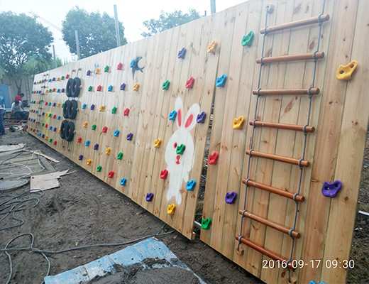 上海国晓路幼儿园攀岩墙